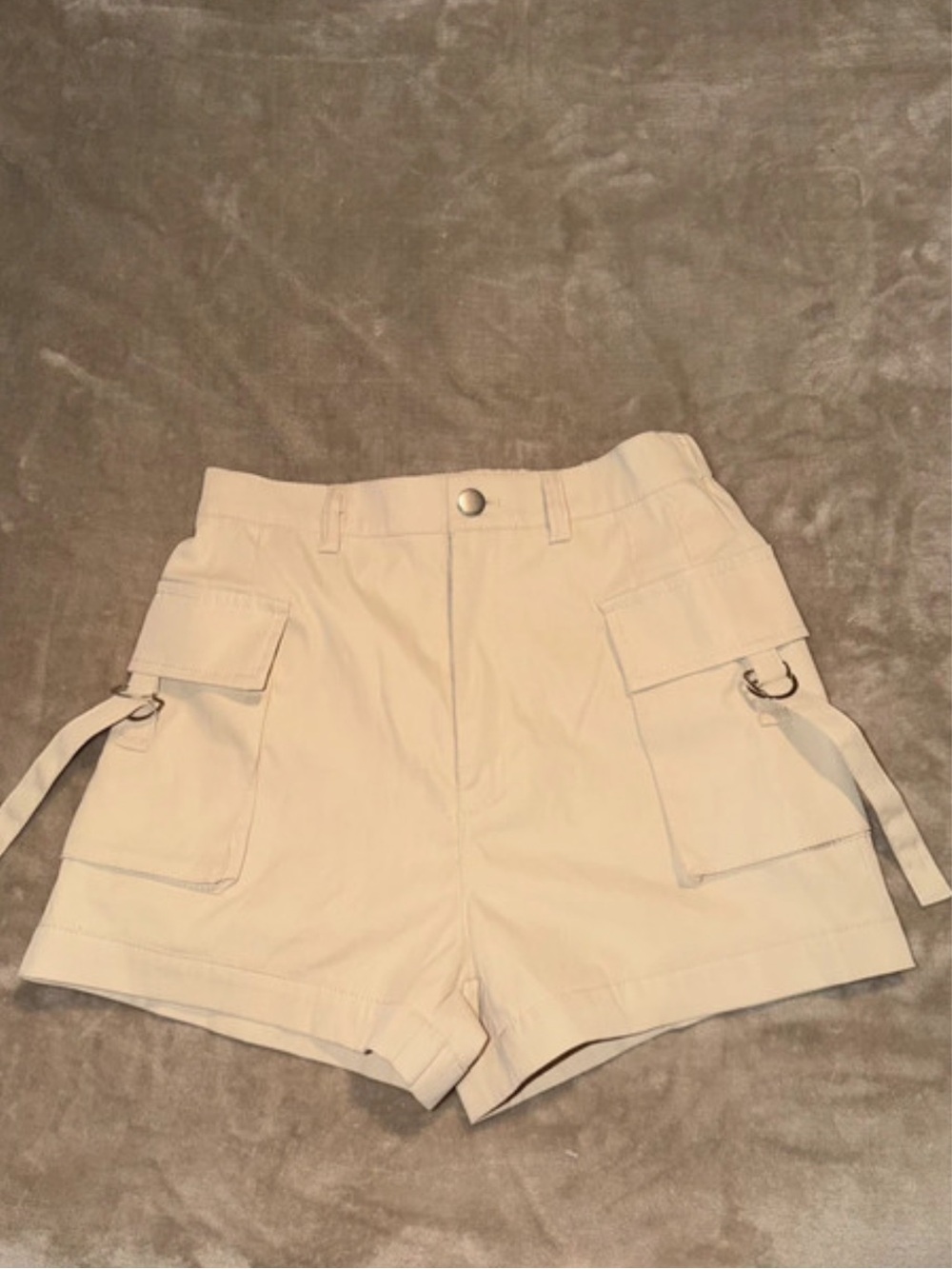SHEIN Cream High-Rise Cargo Shorts with Buckle Ring Details